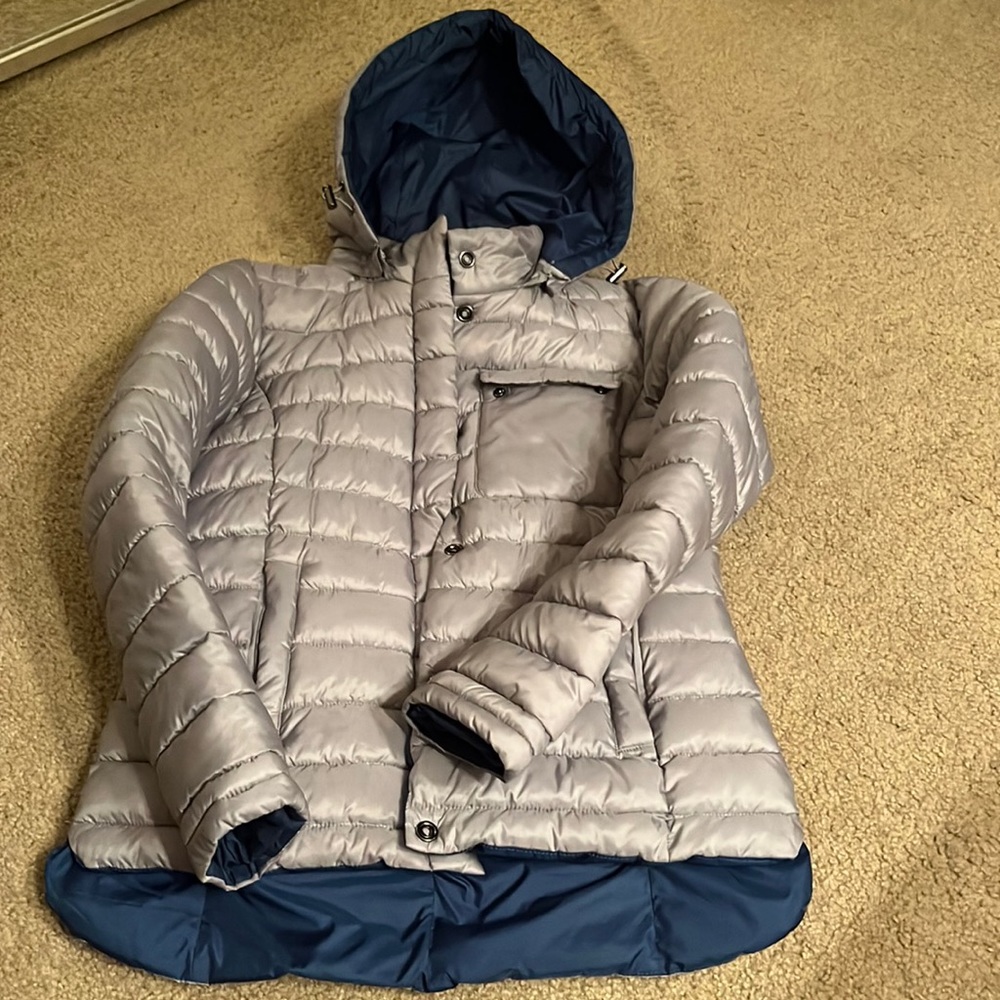 NWOT Women’s Zella reversible puffer jacket
